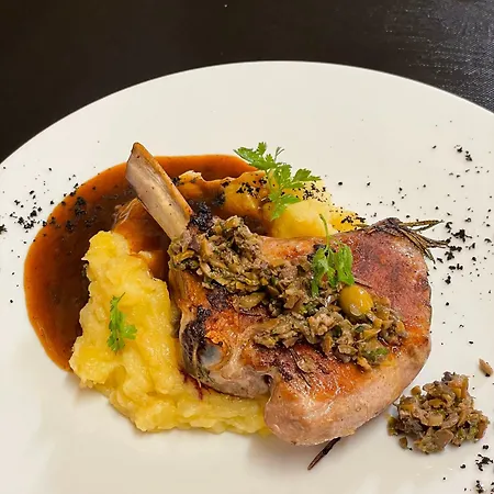 Aquabella 호텔