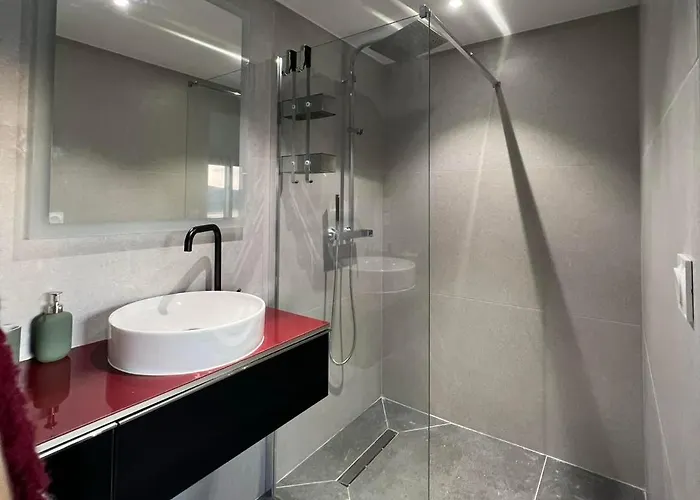 Aquabella Hotel *