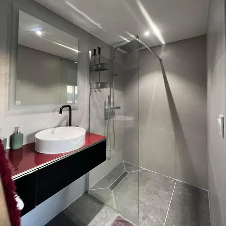 Aquabella Hotel *